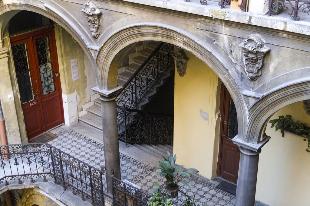 Real Apartments Klauzál Budapesta Exterior foto